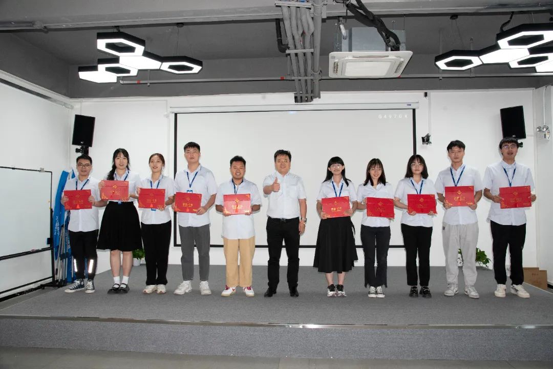 04-优秀个人-1.jpg
